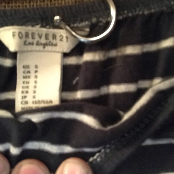 Forever 21 Tube Top Roper - Picture 3 of 4